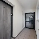 Lägenhet Bronowice Modern By Bookinghost Kraków