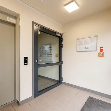 Lejlighed Bronowice Modern By Bookinghost